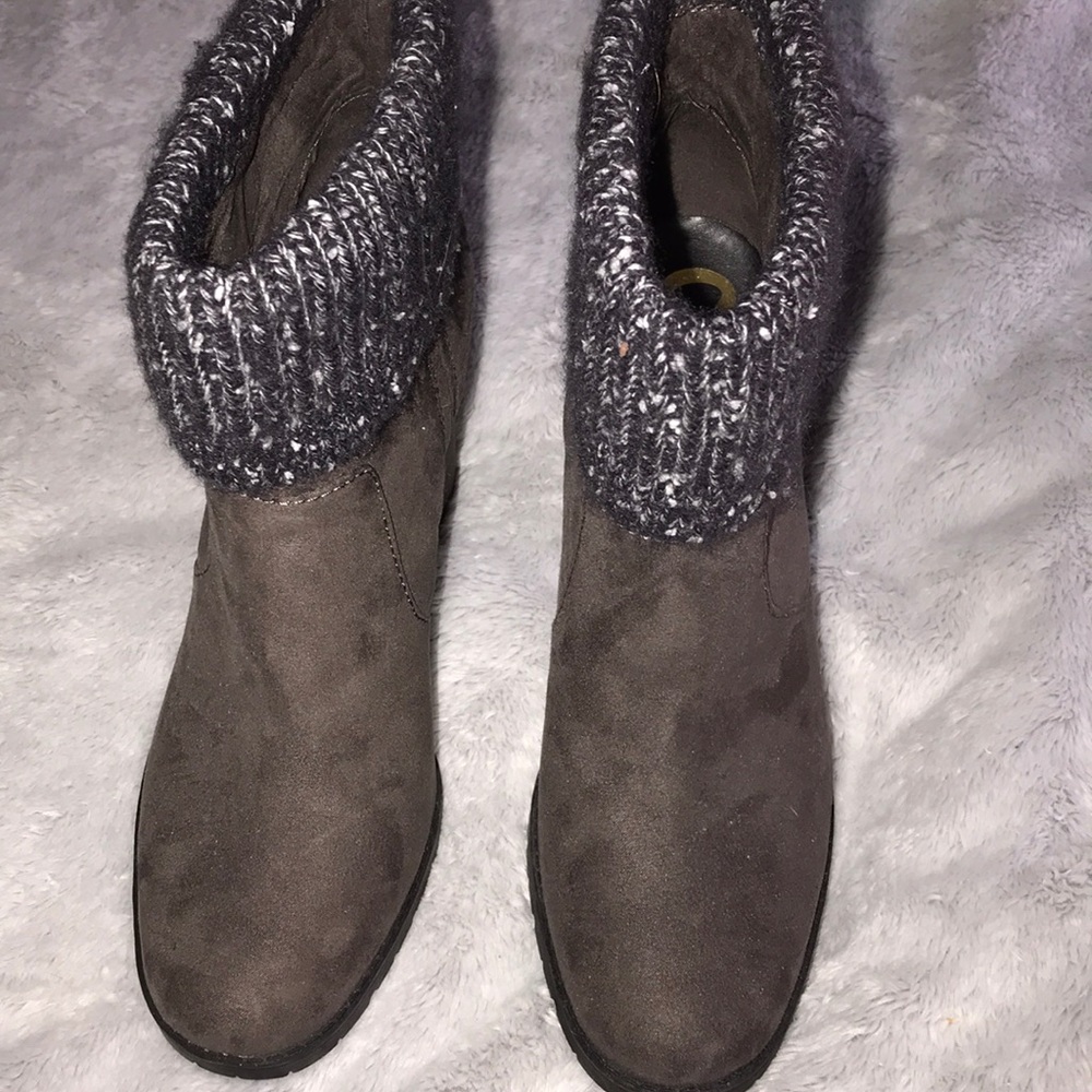 Boots size 9 1/2